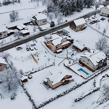 Apartments Green Park Rakovica Exterior photo